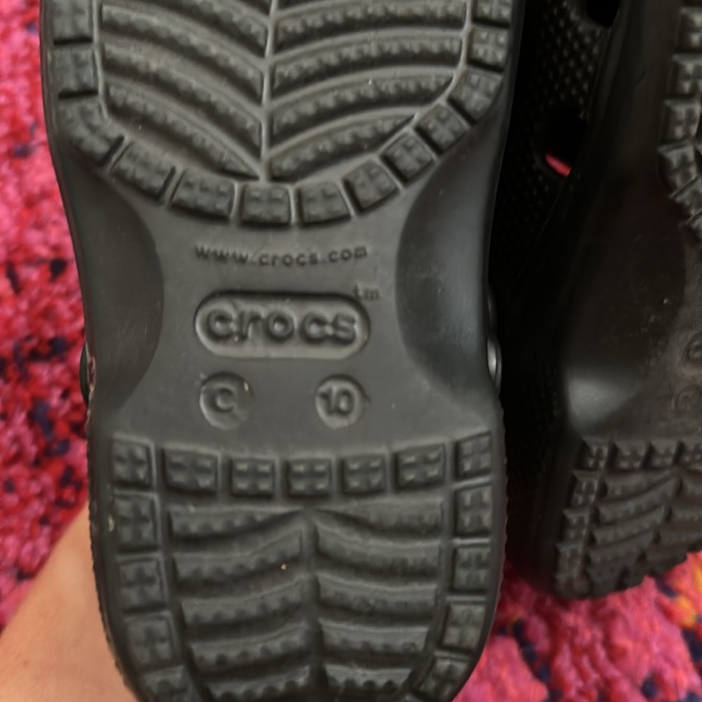 Crocs • black slip on crocs - Picture 5 of 5